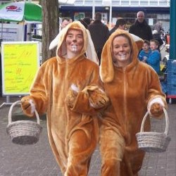 2 paashazen delen uit boeken