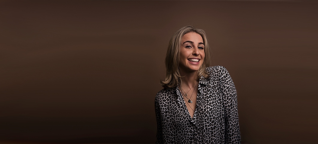 Iris Enthoven Boeken / Huren voor een optreden ? ArtiestBoeken.nl