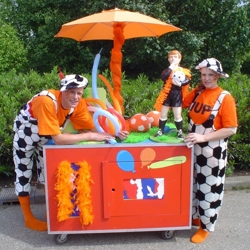 oranje surprise car boeken