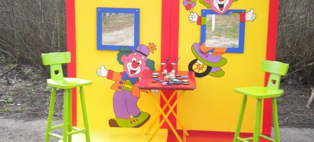 clown schminkstand